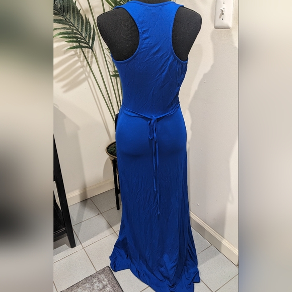 Dress - Picture 4 of 6